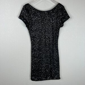 BLACK Mini Dress Small Black Sequined Short Sleeve Open Back Cocktail‎
